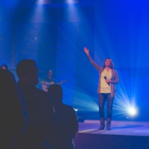 29357203_2032970906719124_6296080378402701312_o Kelli Sponsel singing